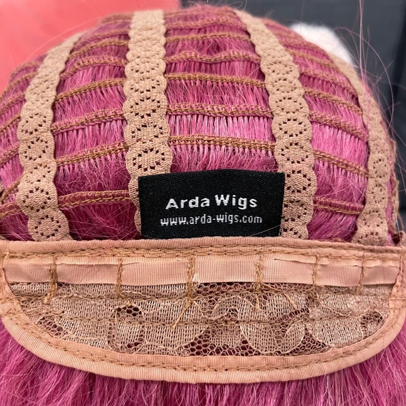 Wig ARDA WIGS Inigo Classic Wig in WINE Colour - Picture 13 of 13